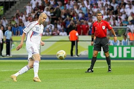 zidane c mon fan number one:le dieu du foot
